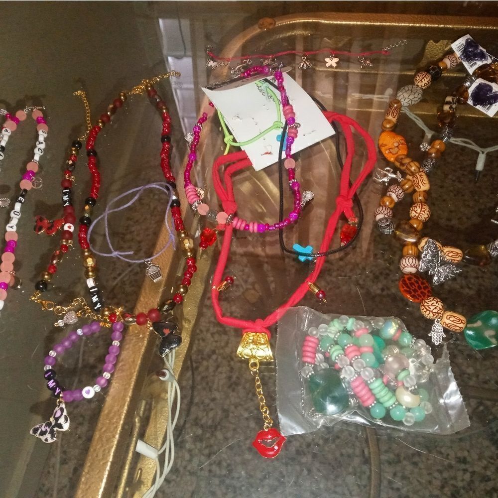 Randomized jewelry lot - Picture 7 of 7